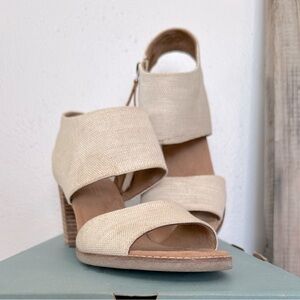 TOMS Women's (9.5) Suede Majorca Sandal - Natural Yarn Dye